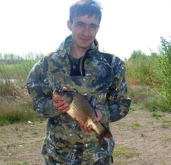 а под конец клюнул сазанчик