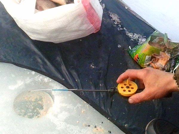 сейчас клюнет карасик
